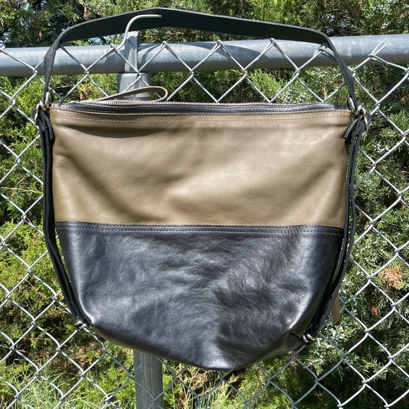 Rough and Tumble Large City Safari - Picture 3 of 5